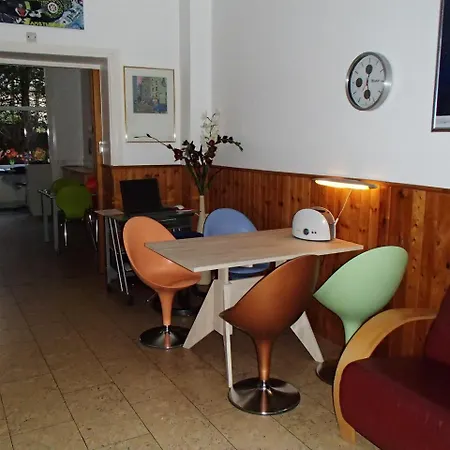 Hotel Bicycle *